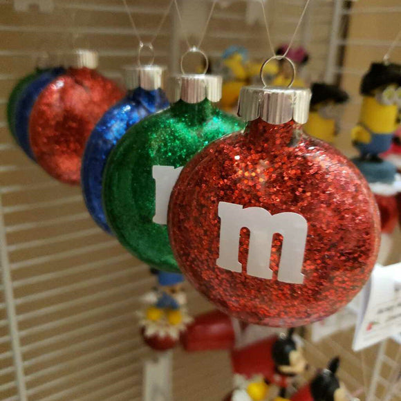 m & m Ornament